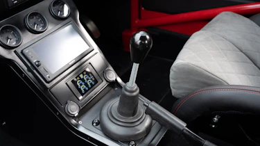 Ford Escort MST red-rocket - gearstick