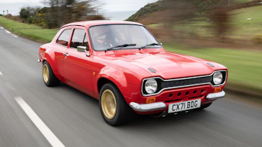 Ford Escort MST red-rocket - front tracking