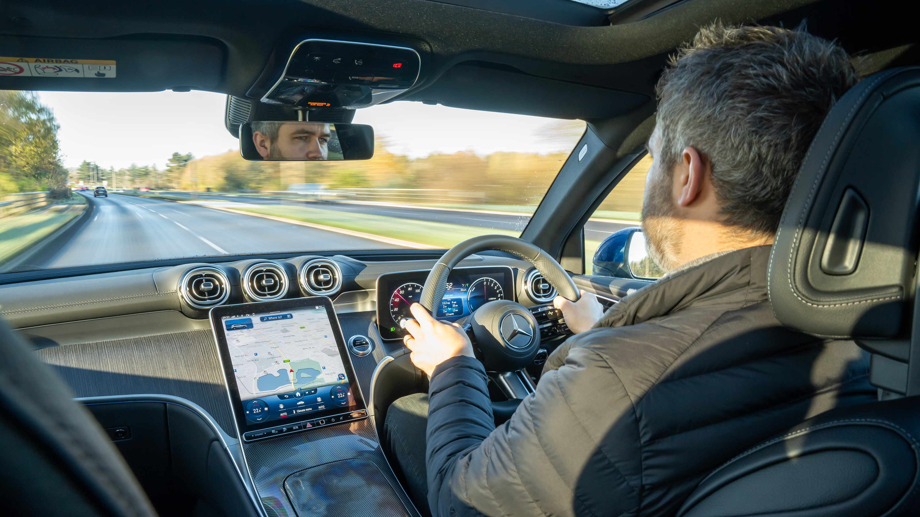 Mercedes GLC 300 e - Richard Ingram driving
