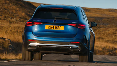Mercedes GLC 300 e - rear cornering