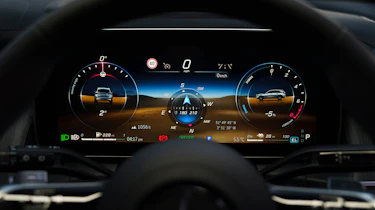 Mercedes GLC 300 e - dash screen