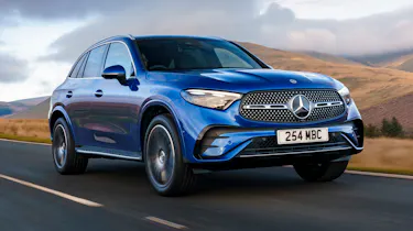 Mercedes GLC 300 e - front tracking