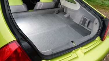 Honda Insight Mk1 - boot