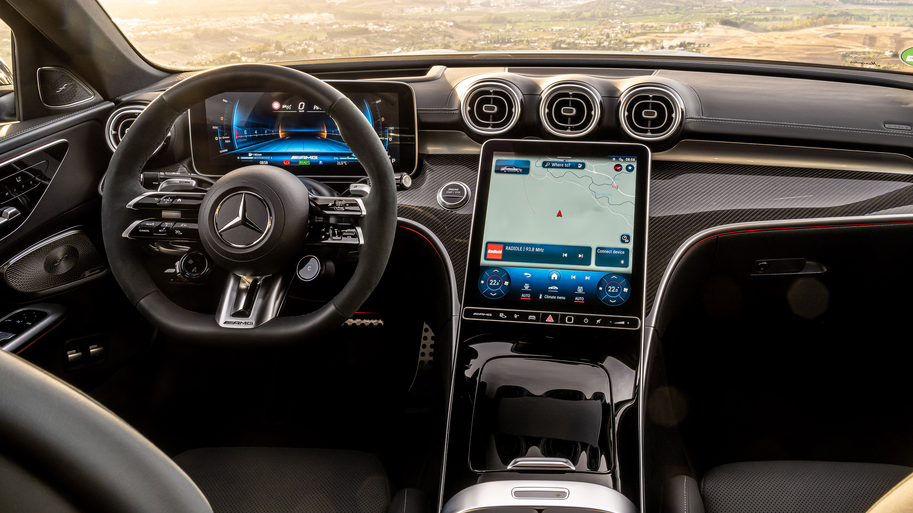 Mercedes-AMG C 63 S E-Performance - dash
