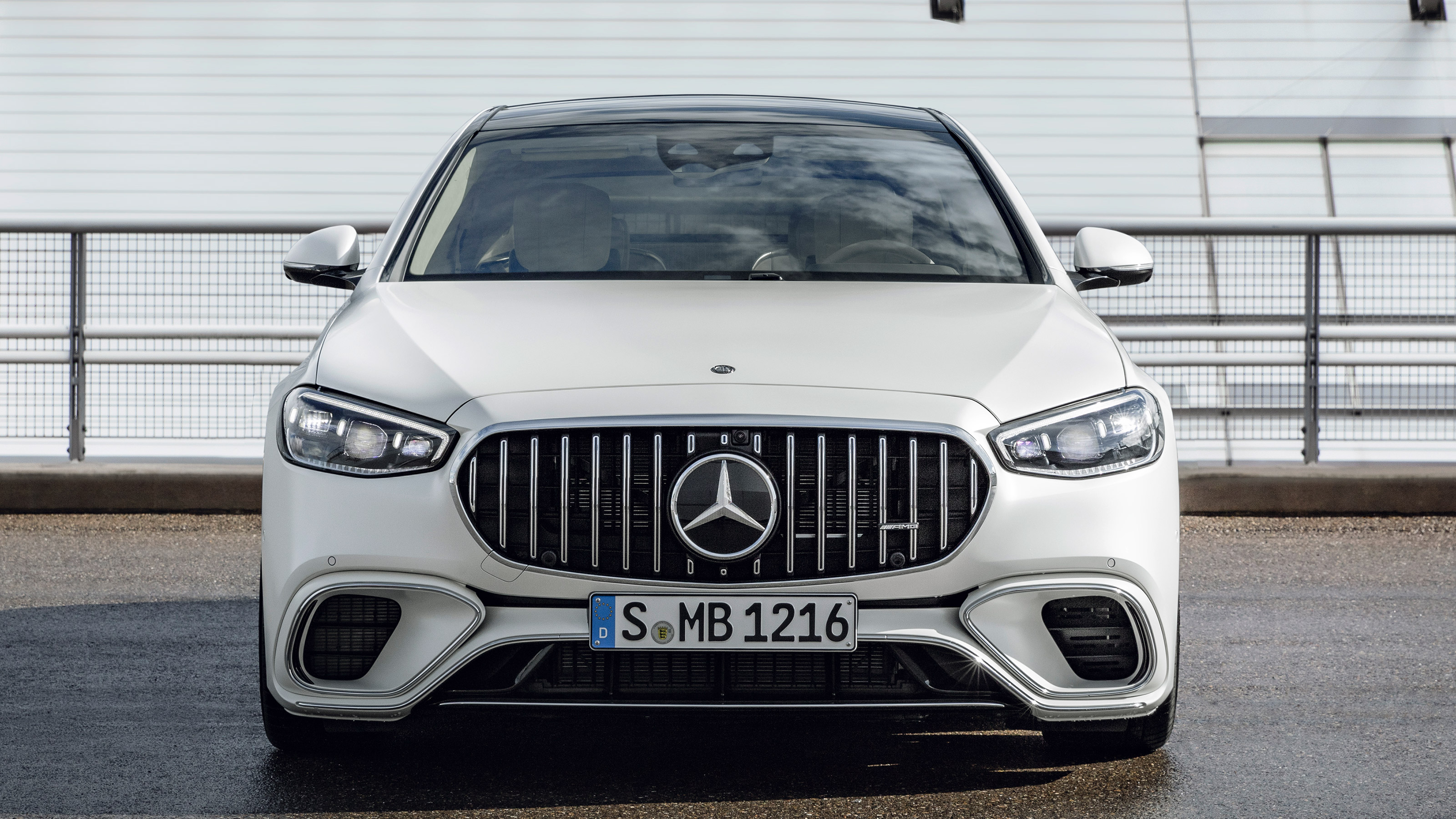 Mercedes-AMG S 63 E-Performance - full front