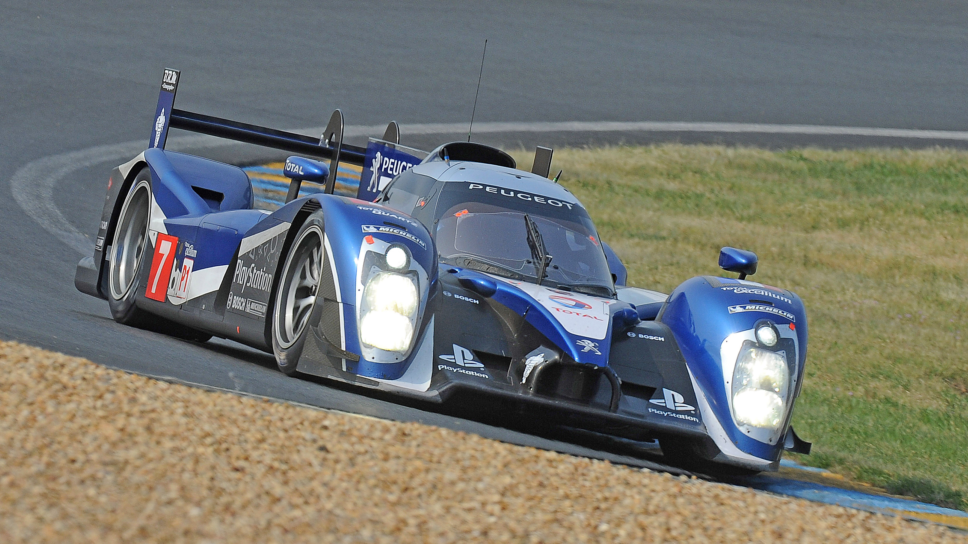 Peugeot 908