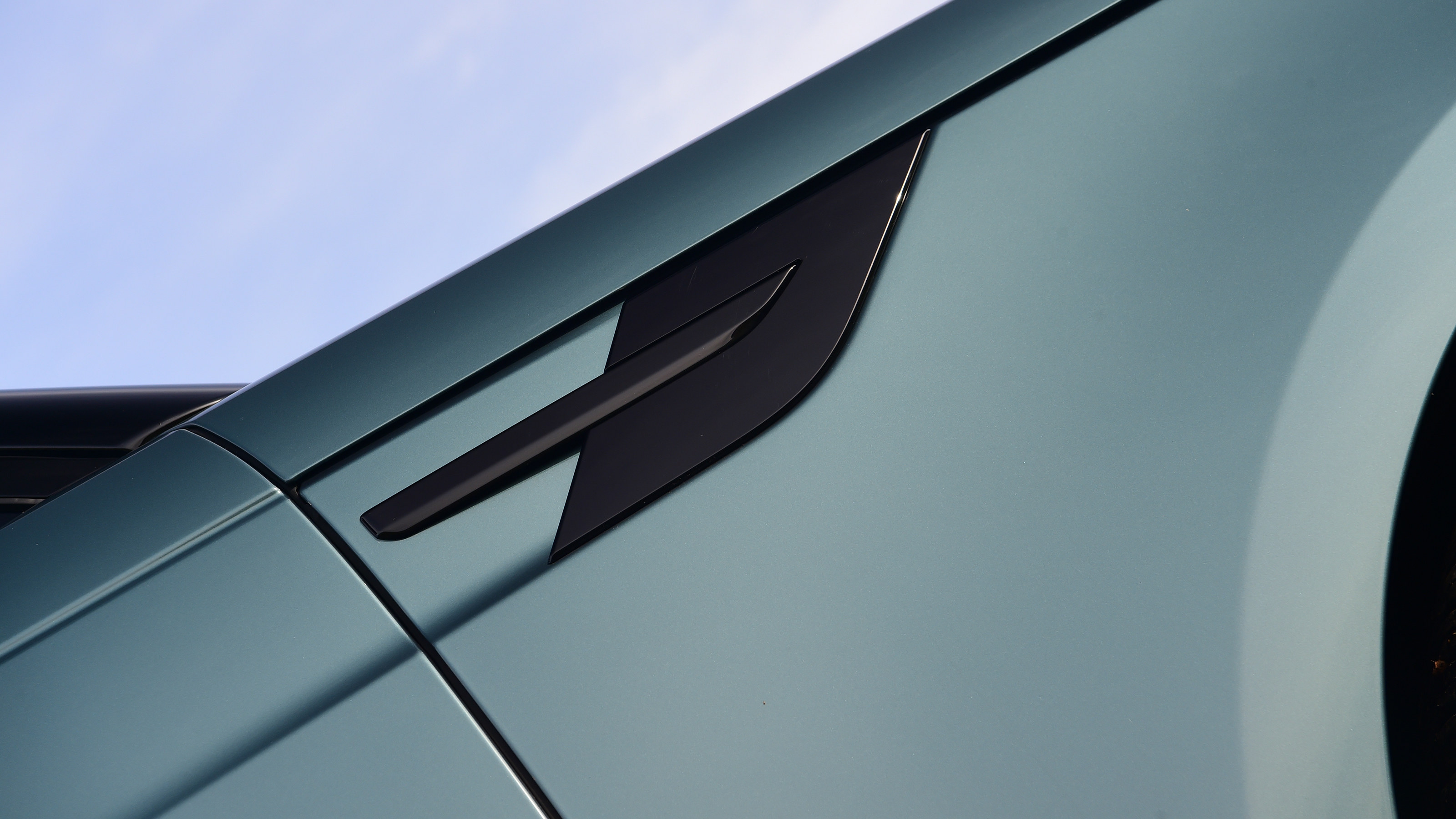 Range Rover Sport - wing