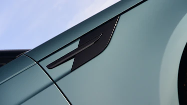 Range Rover Sport - wing