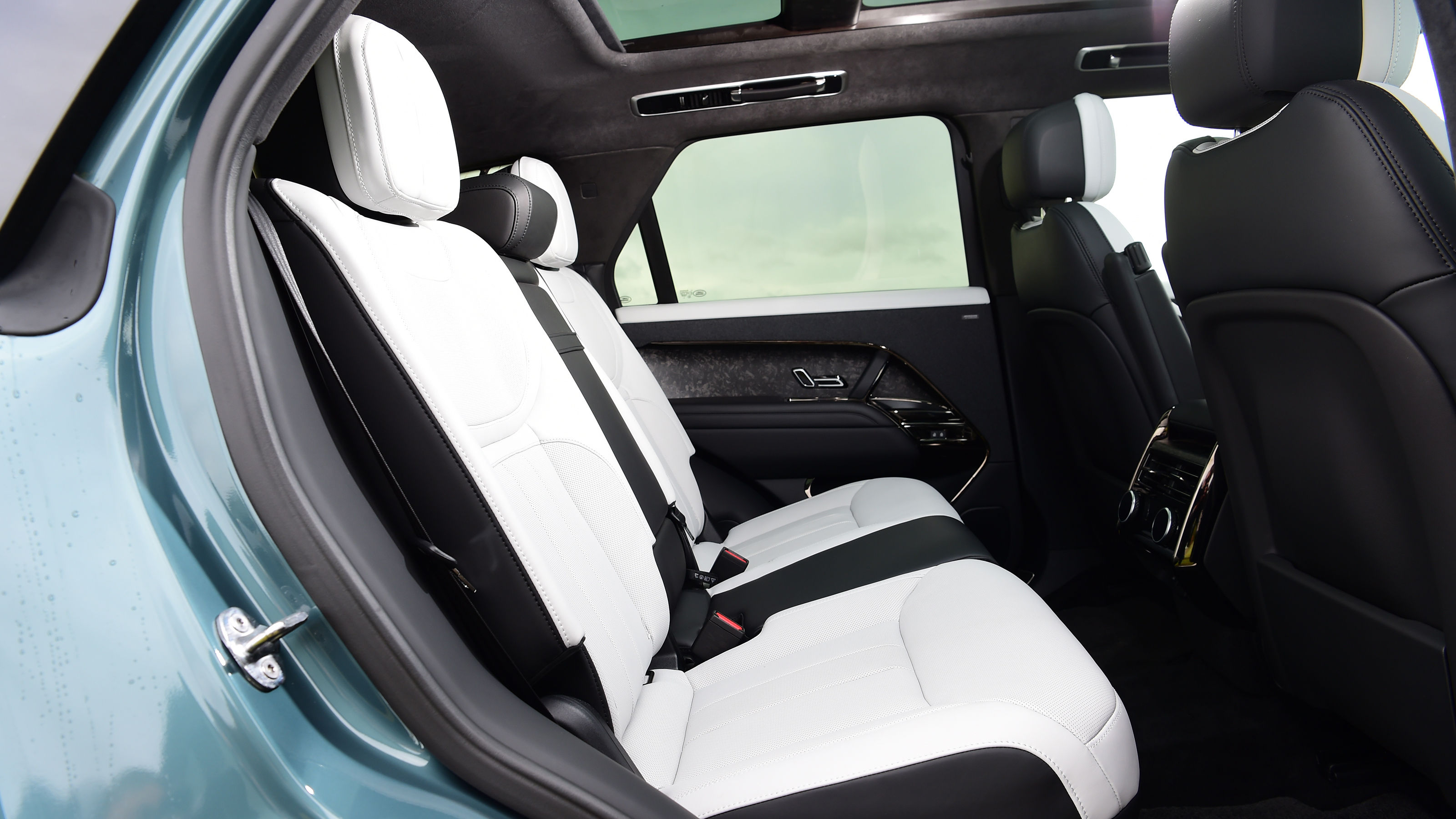 Range Rover Sport - rear seats