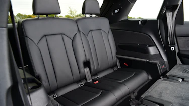 Audi Q7 - rear seats