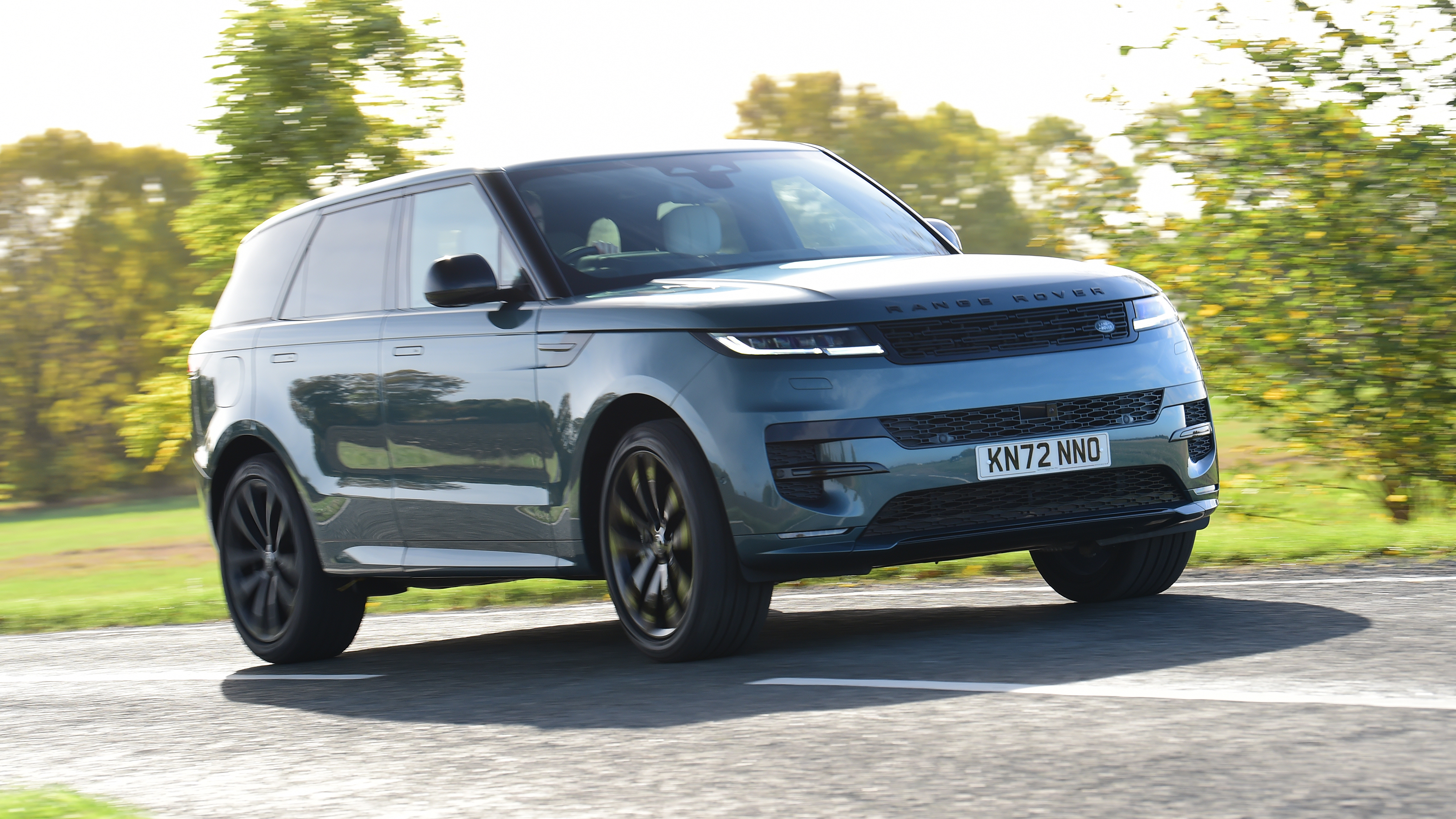 Range Rover Sport - front cornering