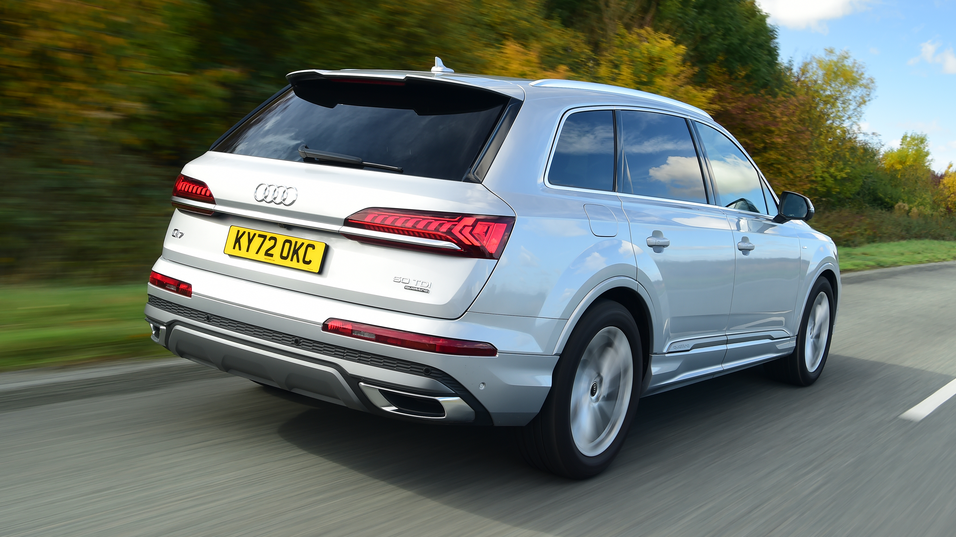 Audi Q7 - rear tracking