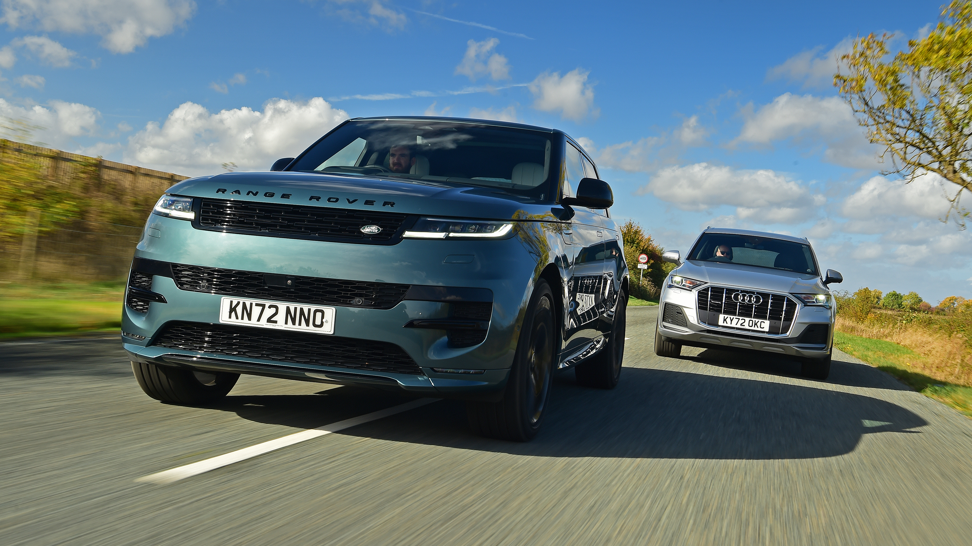 Range Rover Sport and Audi Q7 - front tracking