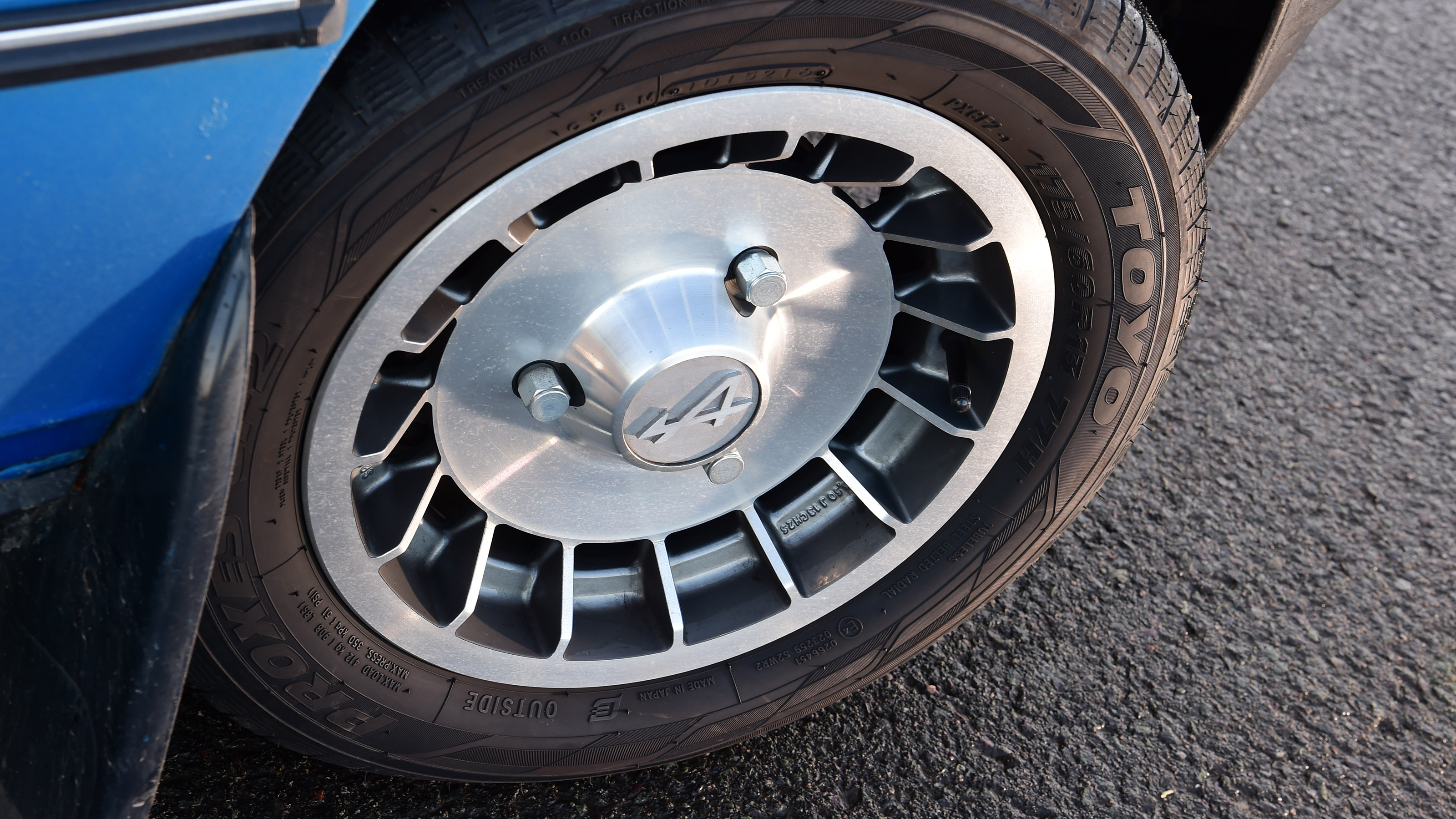 Renault 5 Alpine - wheel
