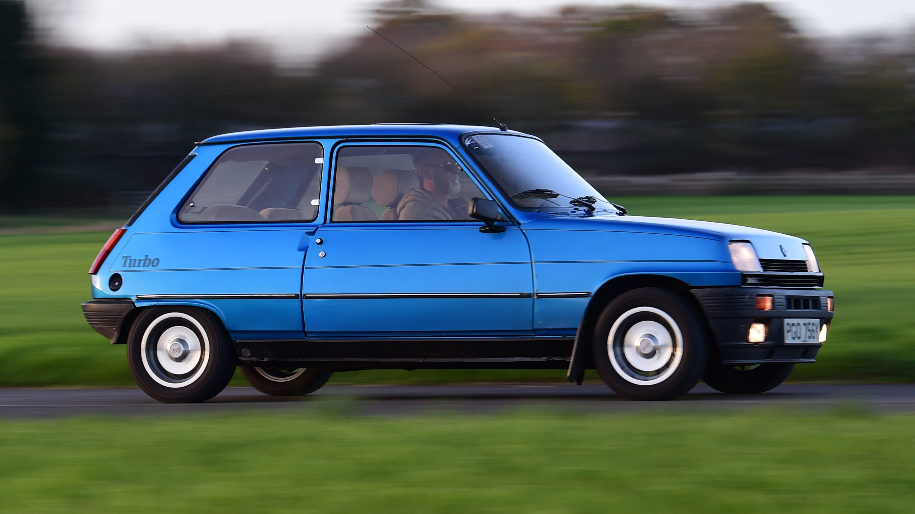 Renault 5 Alpine - side