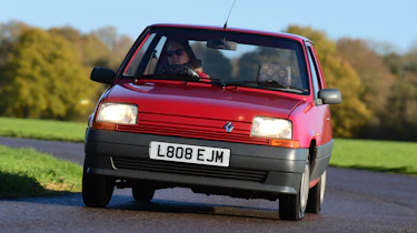Renault 5 Campus - front cornering
