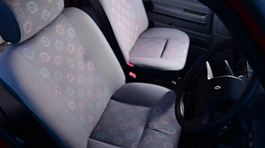 Renault 5 Campus - seats