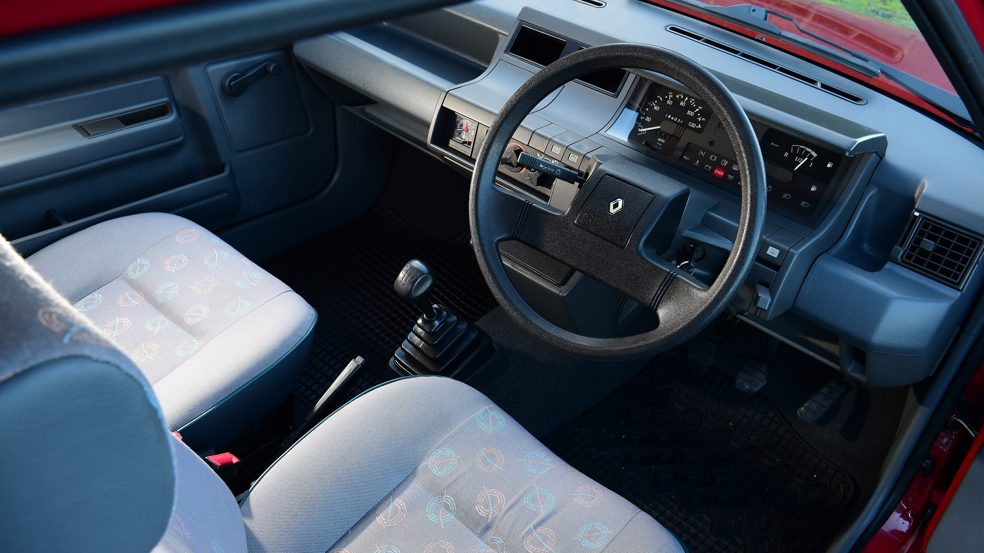 Renault 5 Campus - dash
