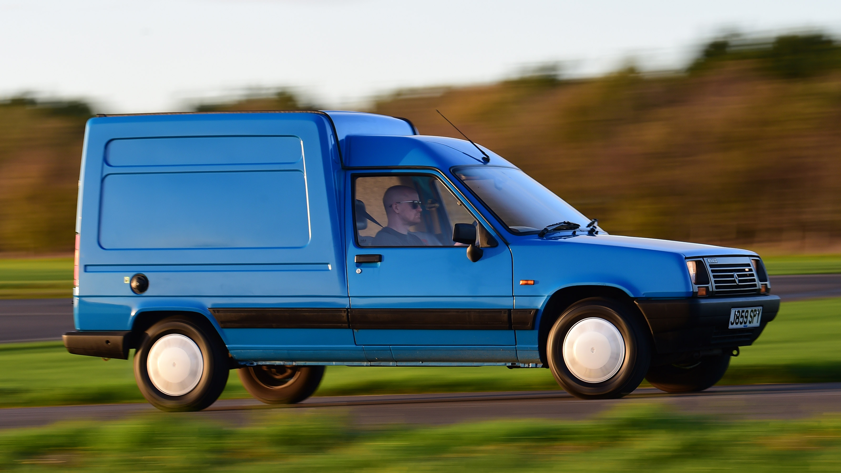 Renault 5 Extra - side