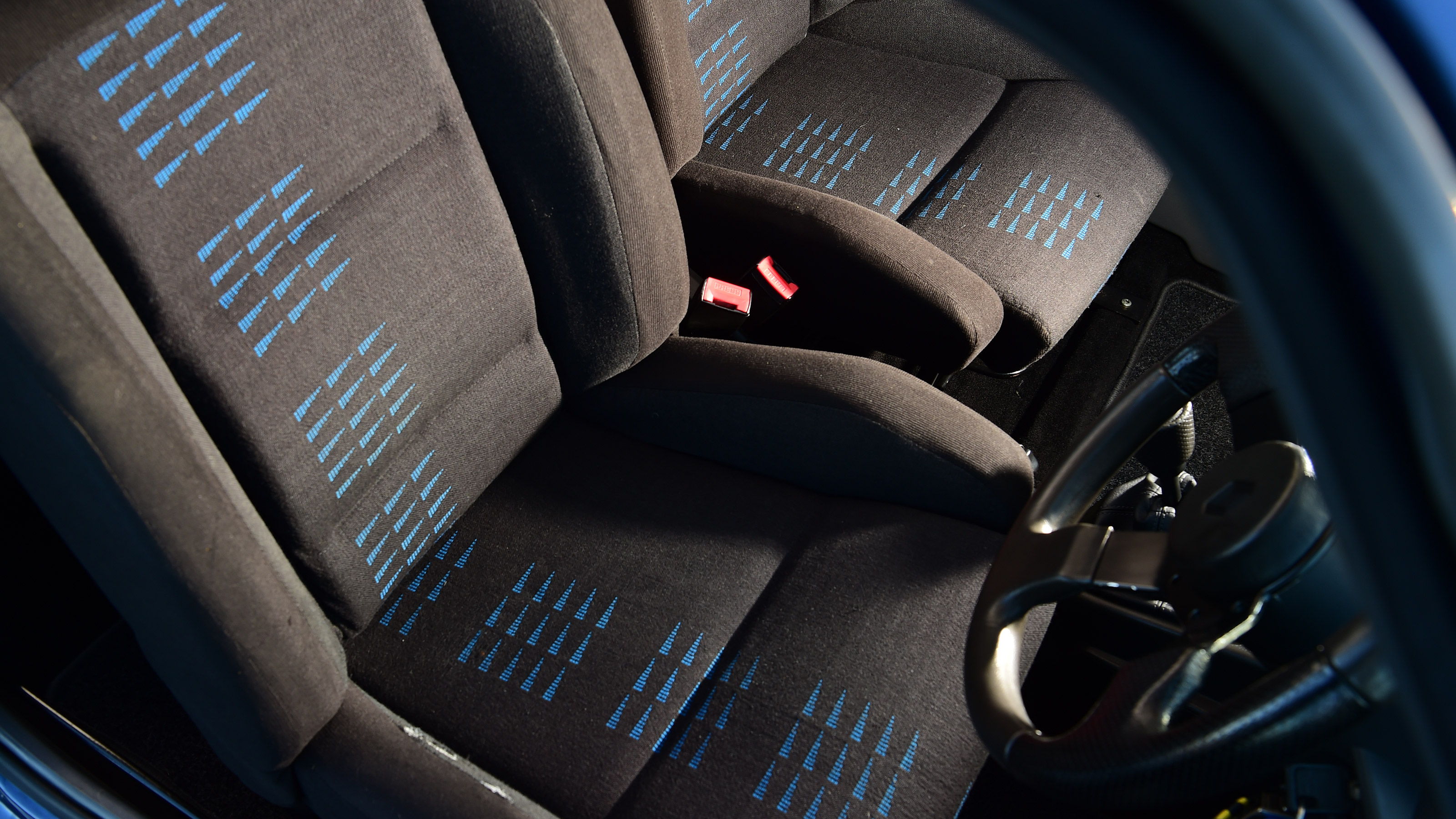 Renault 5 GT Turbo - seats