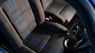 Renault 5 GT Turbo - seats
