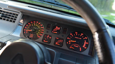 Renault 5 GT Turbo - dials
