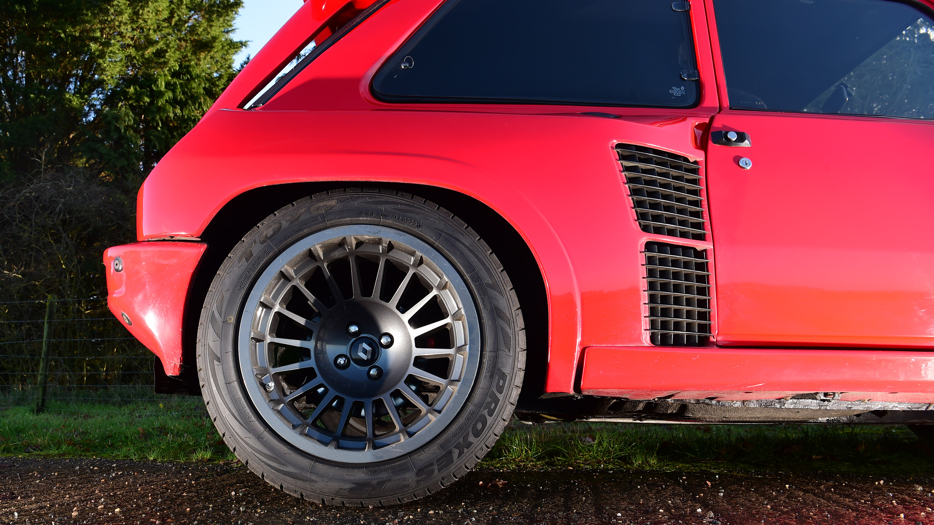 Renault 5 Turbo 2 - wheel
