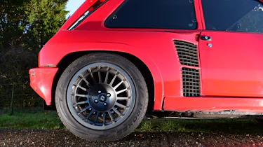 Renault 5 Turbo 2 - wheel