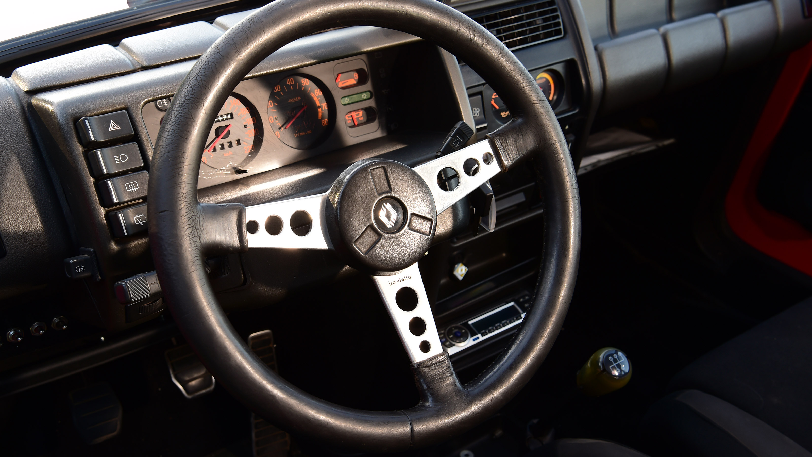 Renault 5 Turbo 2 - steering wheel