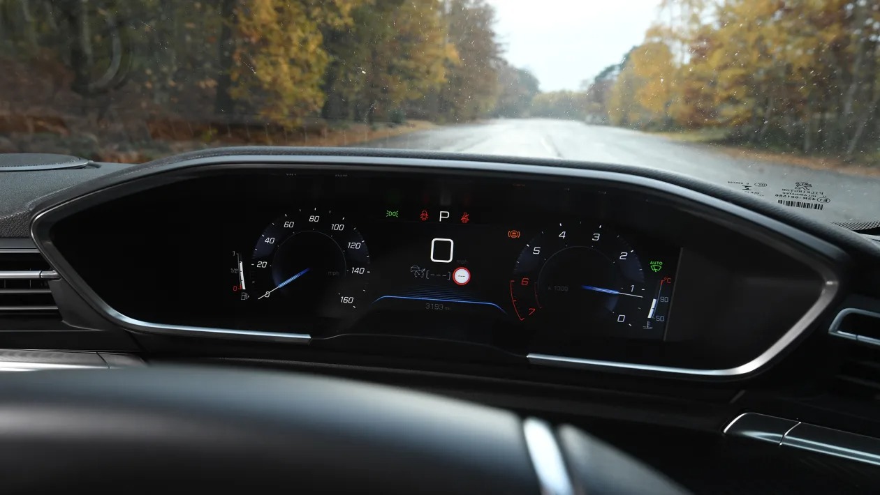 Used Peugeot 508 Mk2 - dials