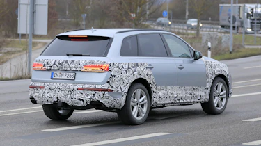 Audi Q7 facelift spy shots - rear