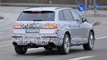 Audi Q7 facelift spy shots. - tail