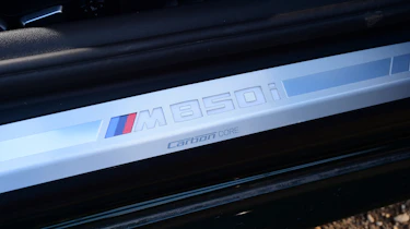BMW M850i - sill plate