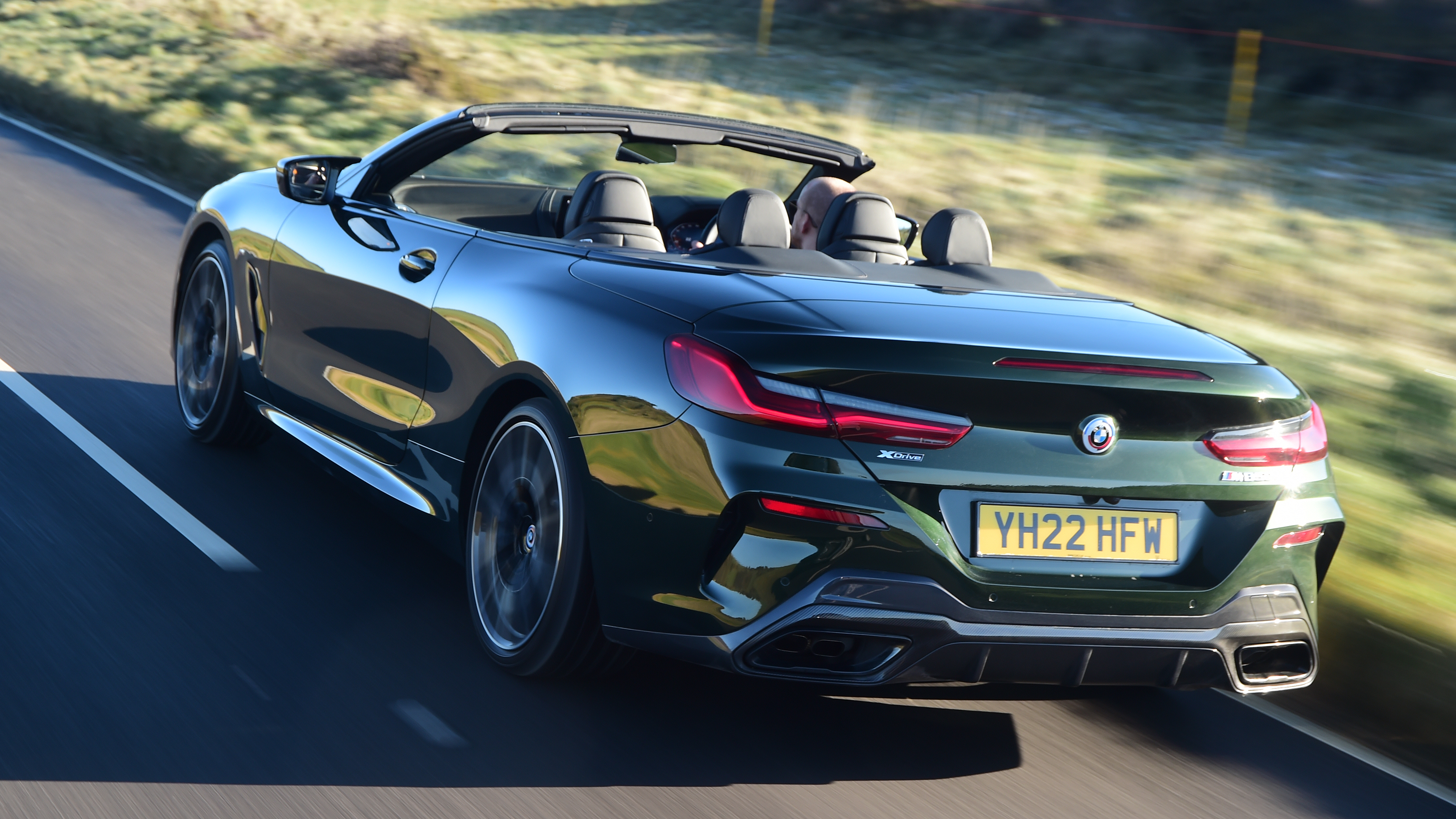 BMW M850i - rear tracking