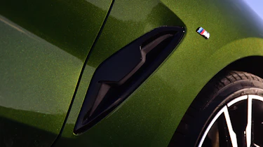 BMW M850i - brake-cooling air intake