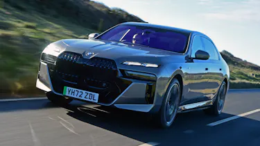 BMW i7 - front tracking