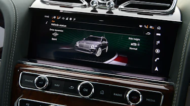 Bentley Bentayga EWB - infotainment screen