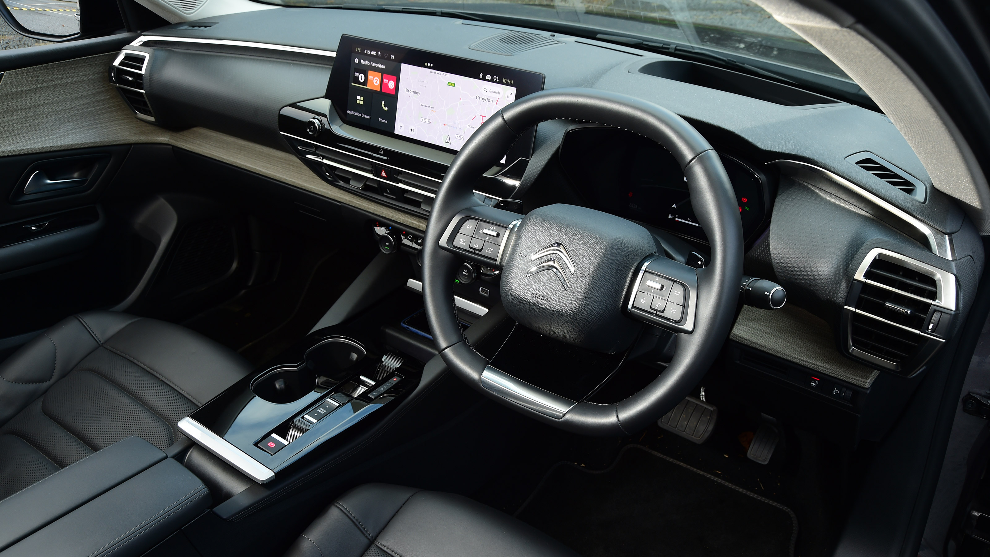 Citroen C5 X Shine - interior