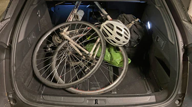 Citroen C5 X Shine - boot storage