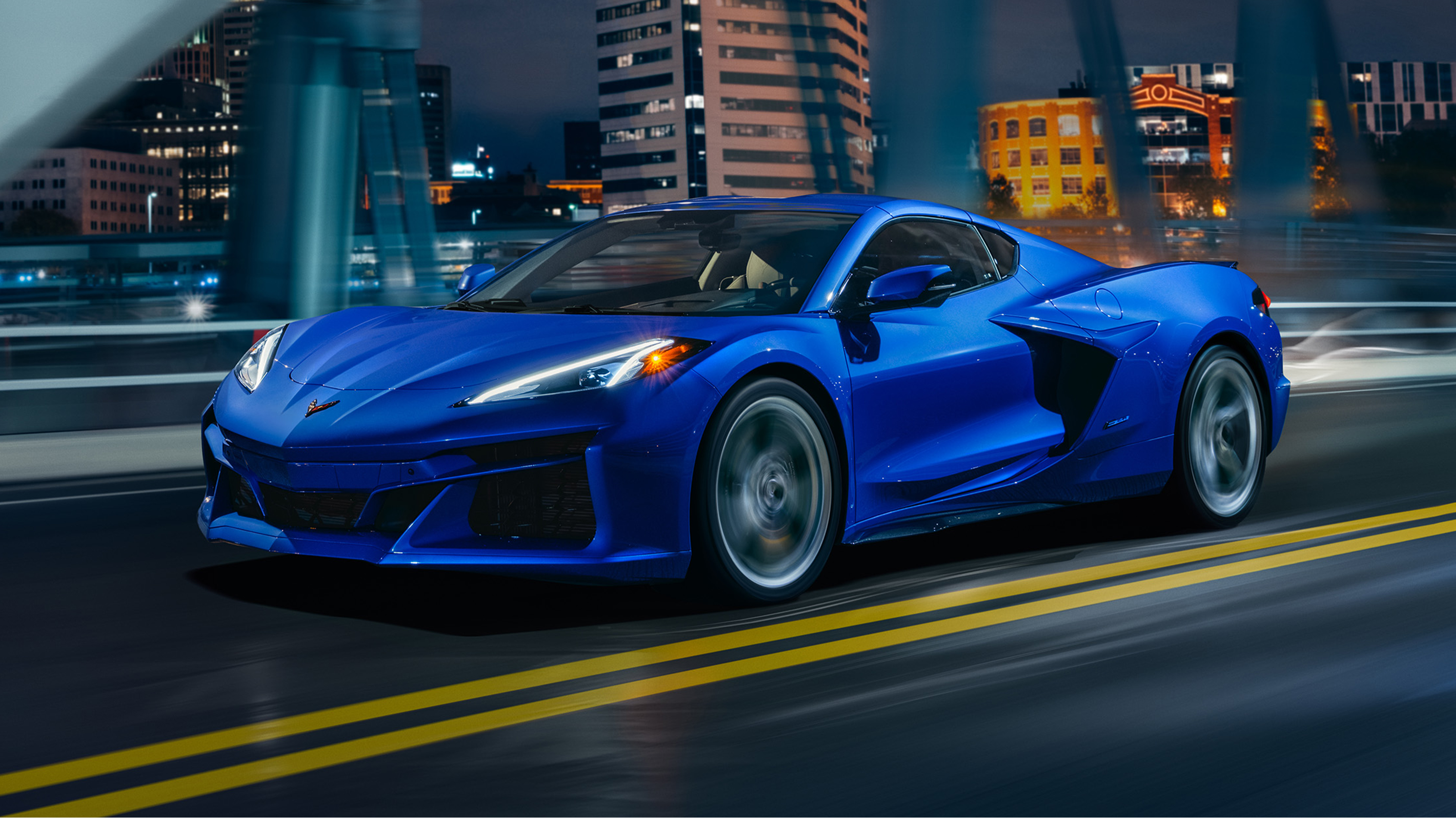 Chevrolet Corvette E-Ray (blue) -  front tracking (night)