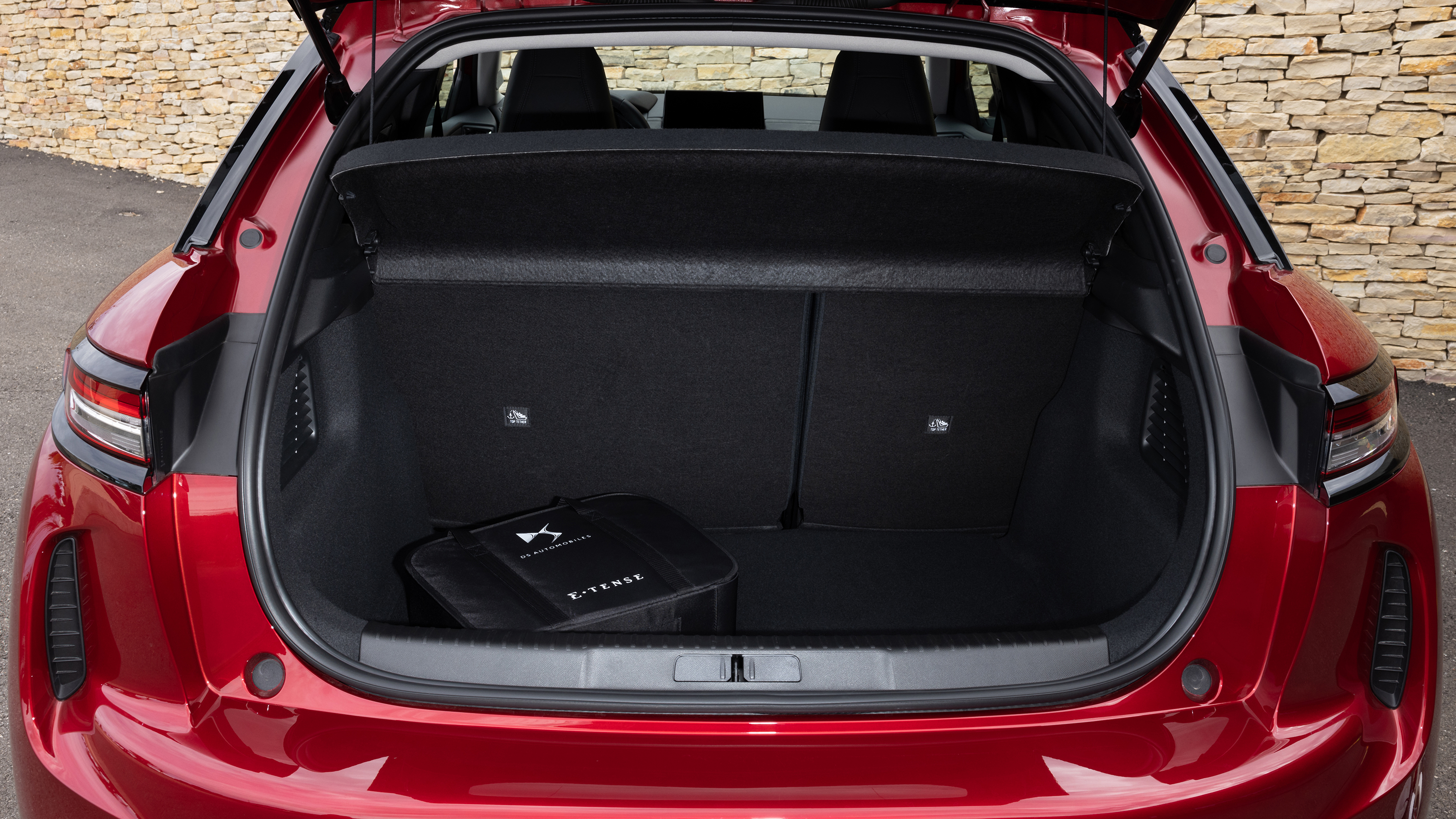 DS 3 E-Tense - boot