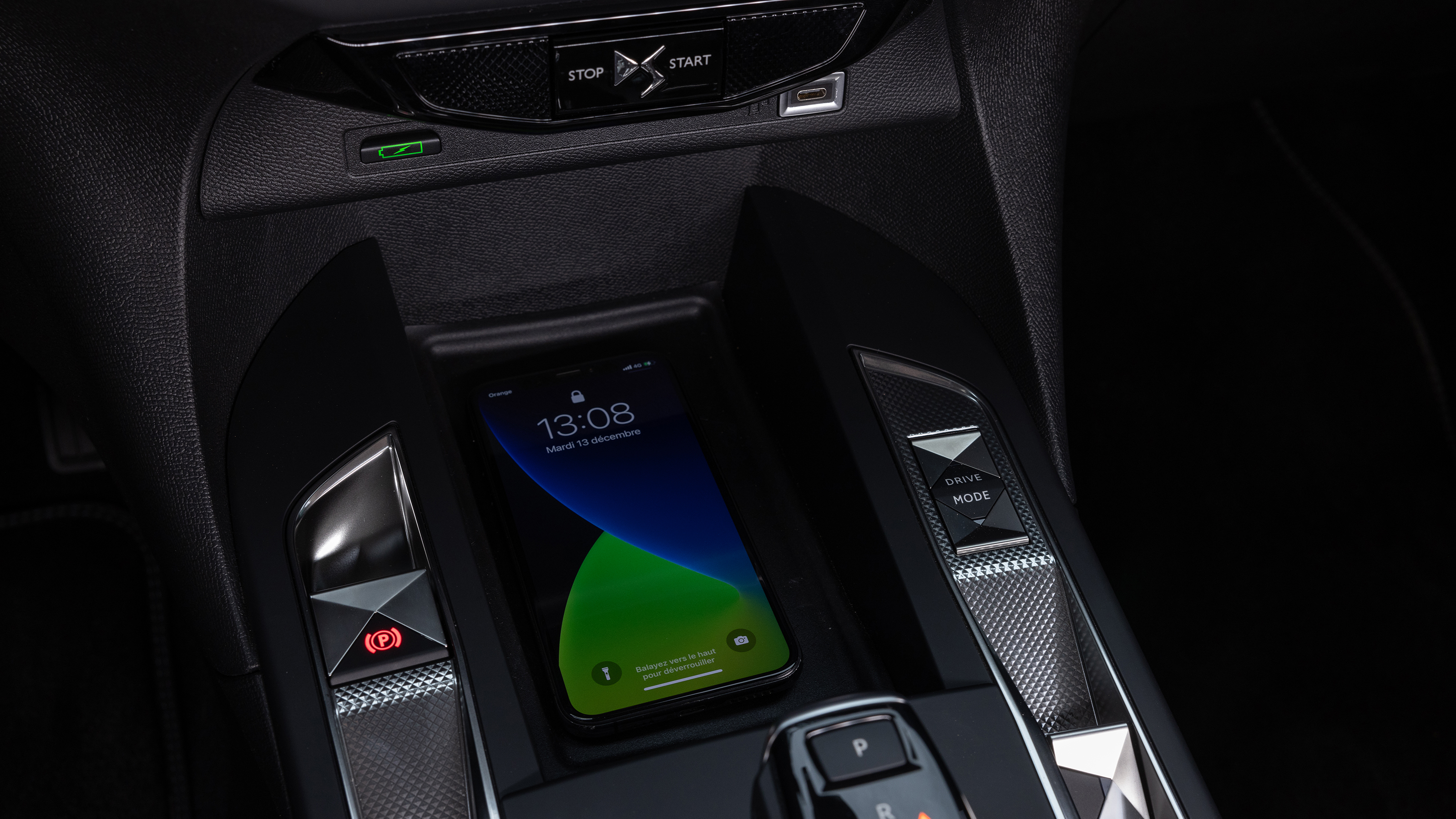 DS 3 - wireless charger