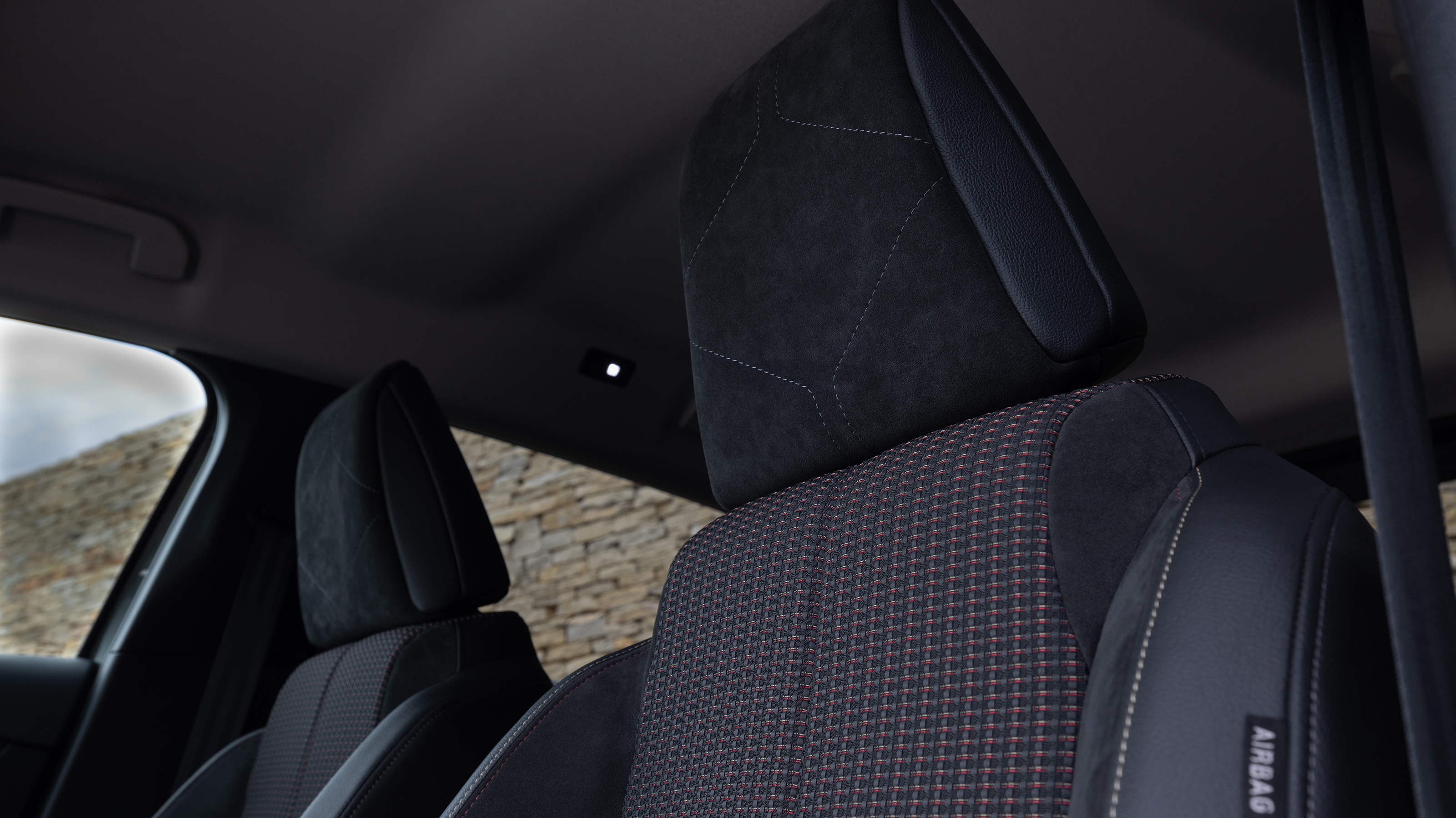 DS 3 - front headrests