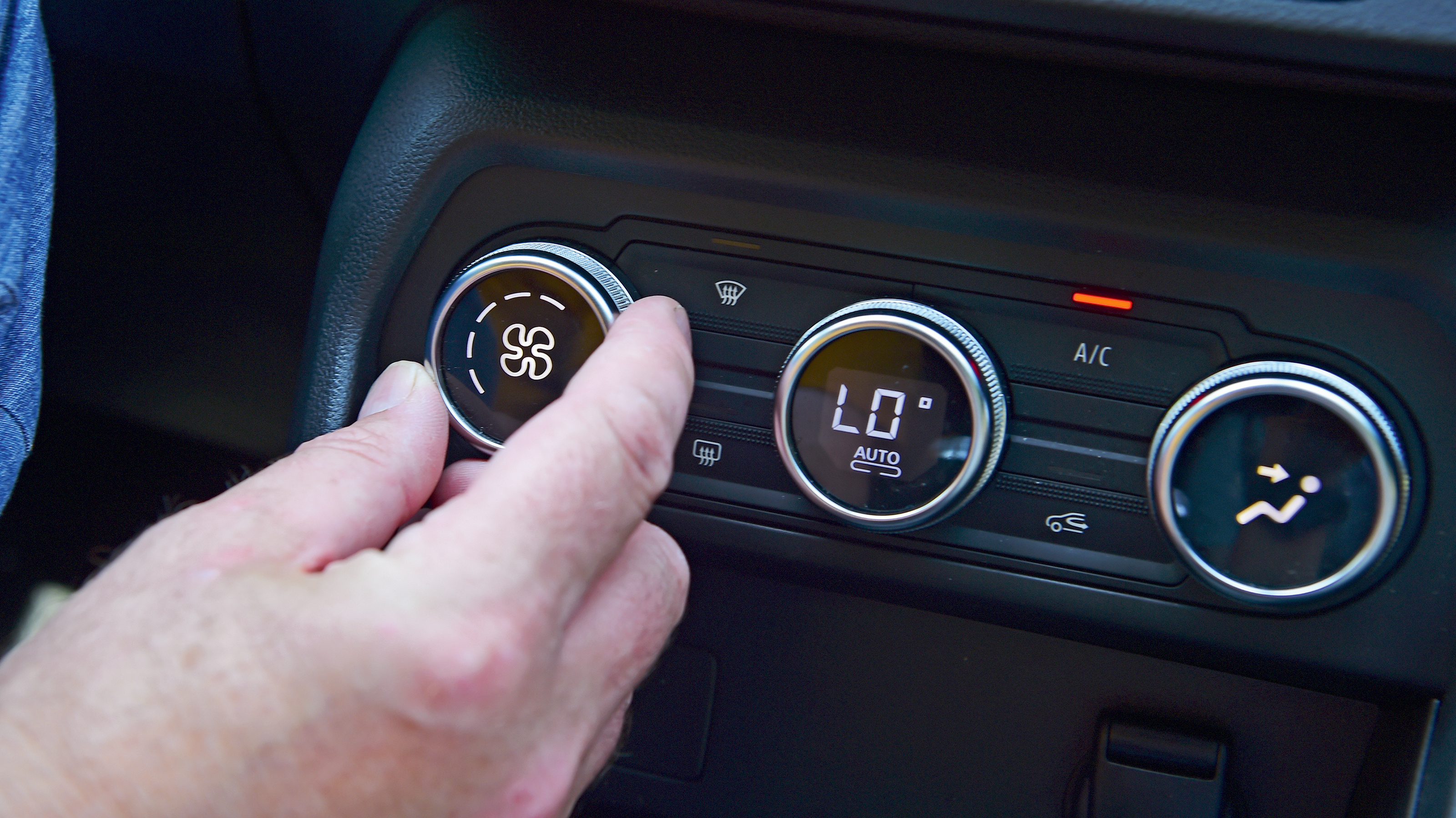 Dacia Jogger long termer - climate controls