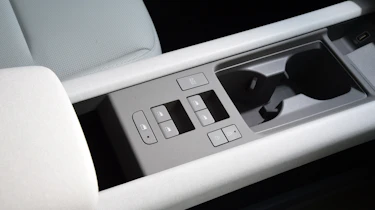 Hyundai Ioniq 6 - centre console