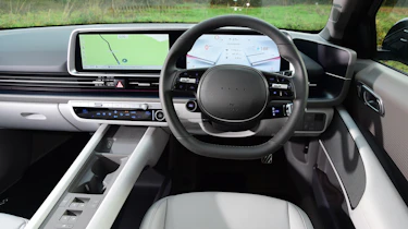 Hyundai Ioniq 6 - dash