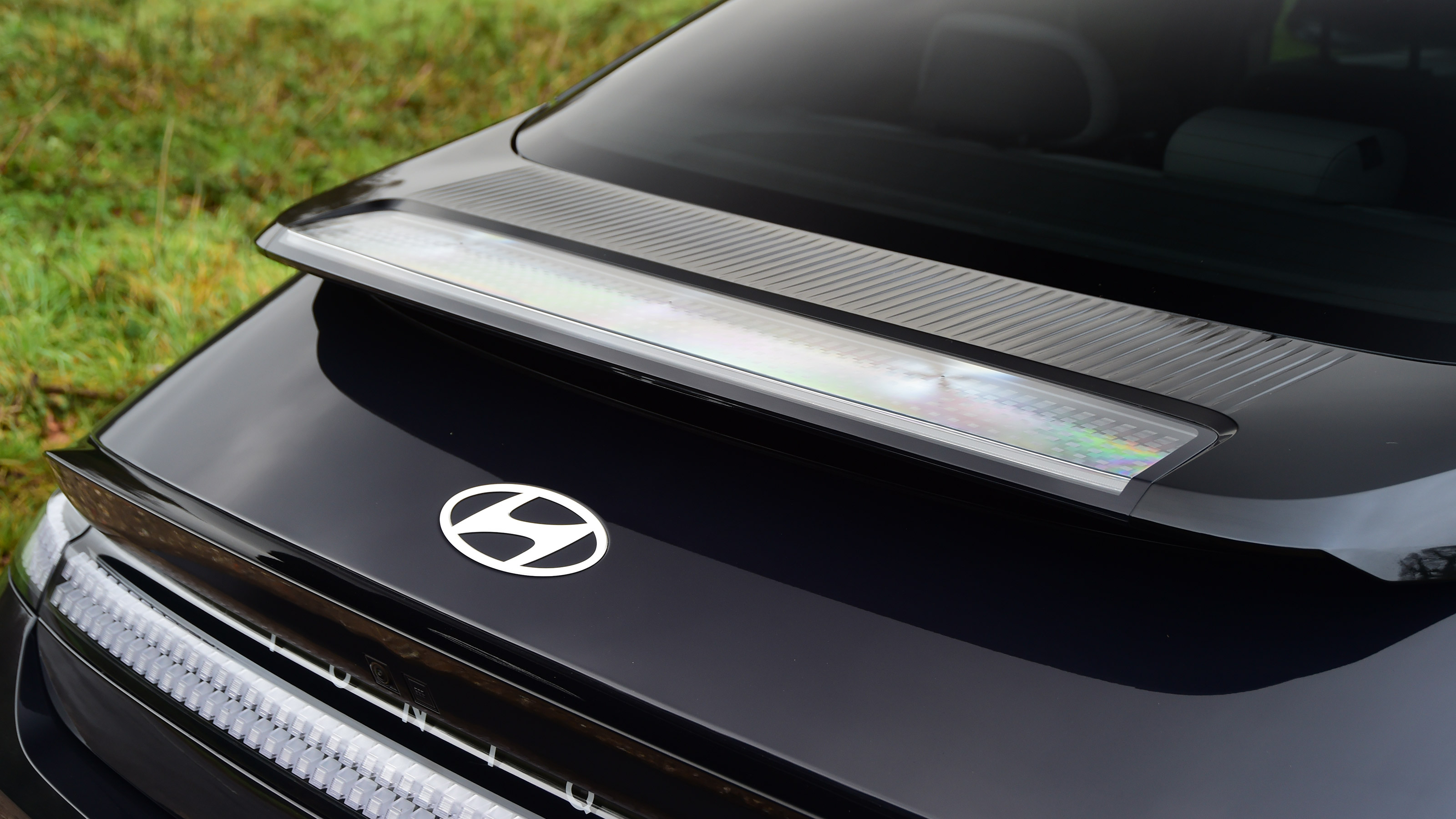 Hyundai Ioniq 6 - rear spoiler