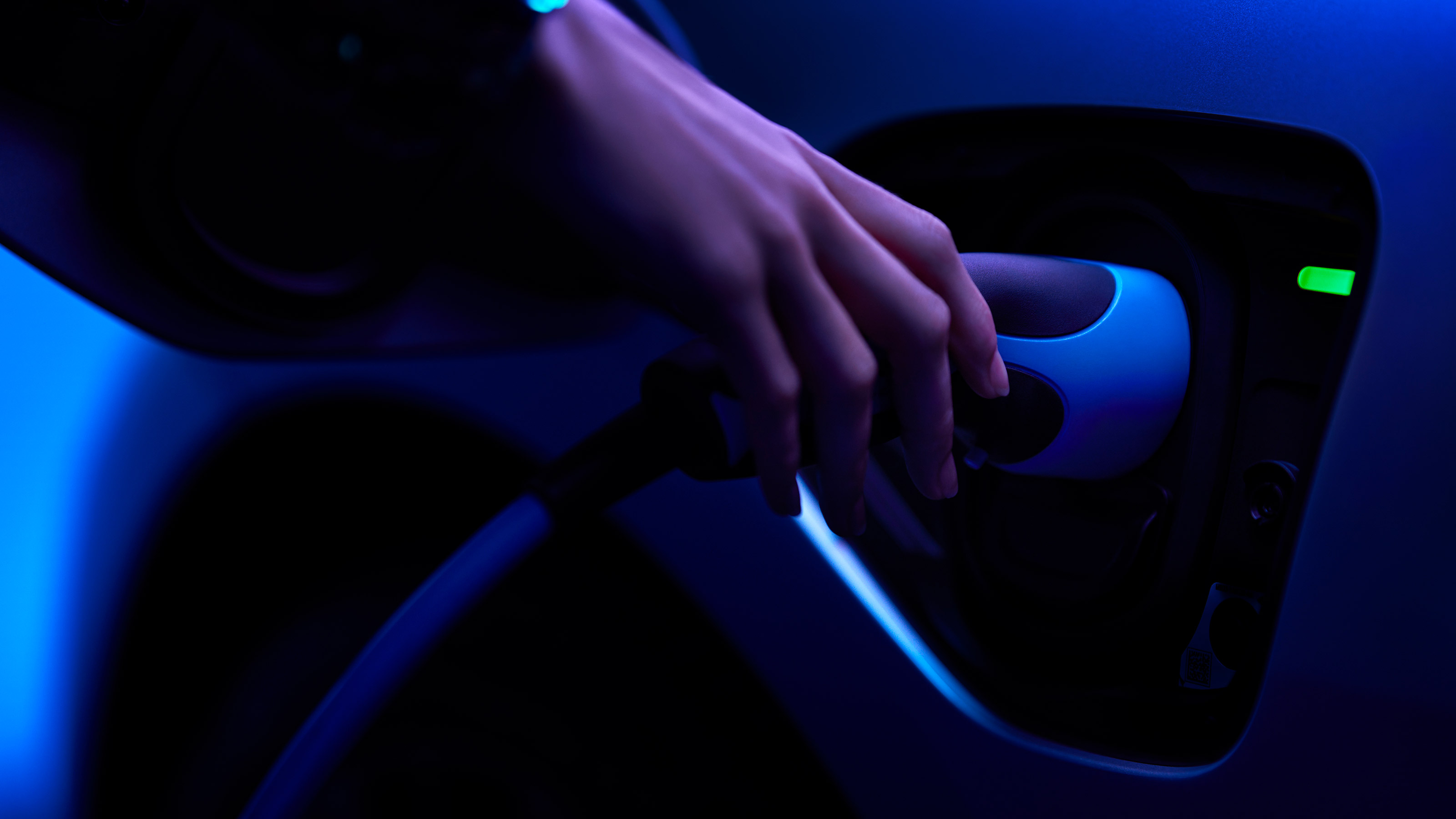 Jaguar I-Pace - charging