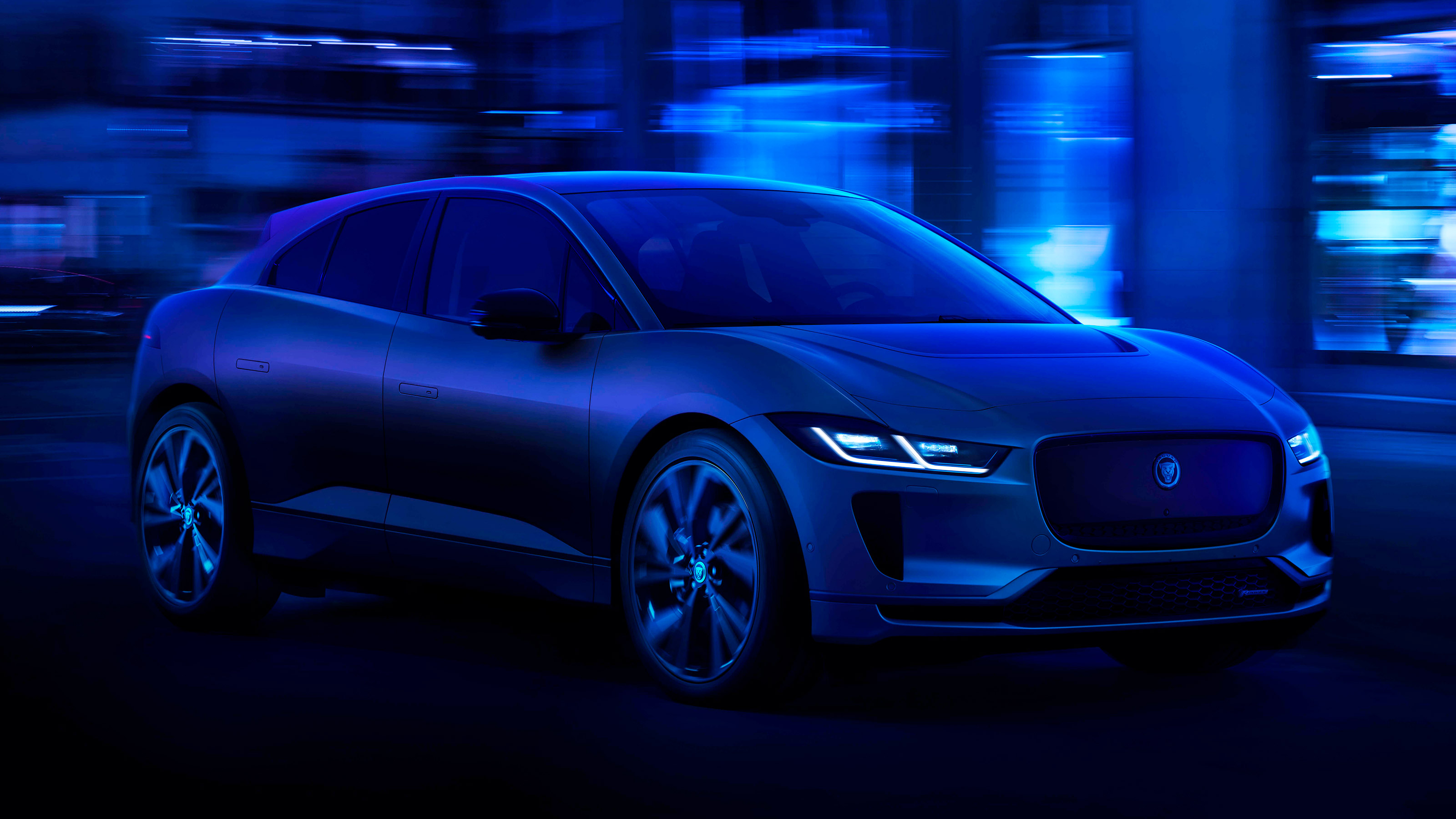 Jaguar I-Pace - front action