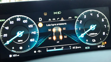 Kia Niro long termer second report dials